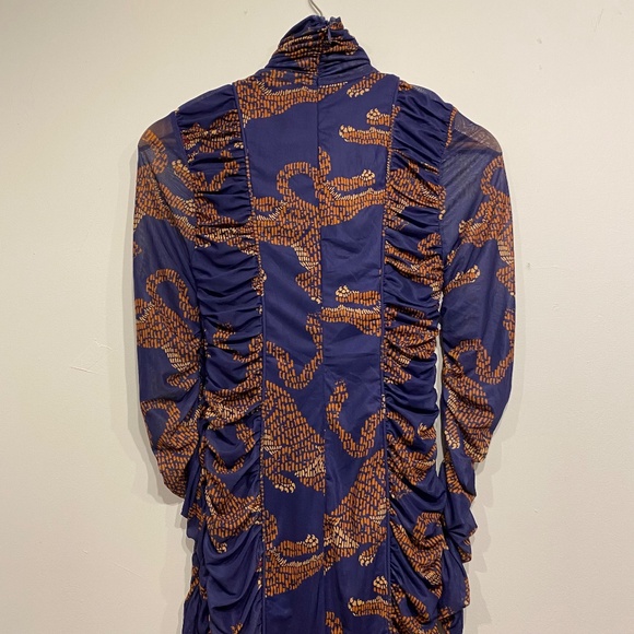 Farm Rio Leopard Long Sleeve Midi Dress - Picture 6 of 8